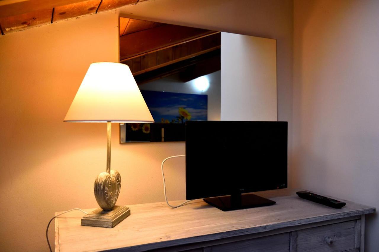 B&B Il Borgo Fiorito Lerma Bagian luar foto